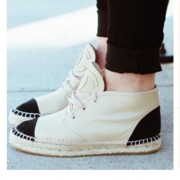 CHANEL Cream and Black Espadrille high tops - Picture 2 of 10